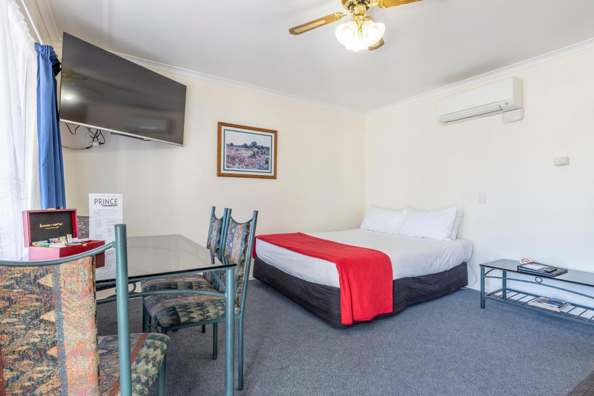 تاوبو Asure Prince Motor Lodge المظهر الخارجي الصورة